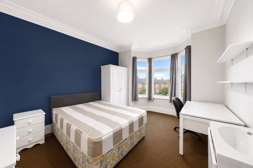 1 bed property to rent — Semilong Road, Northampton, NN2