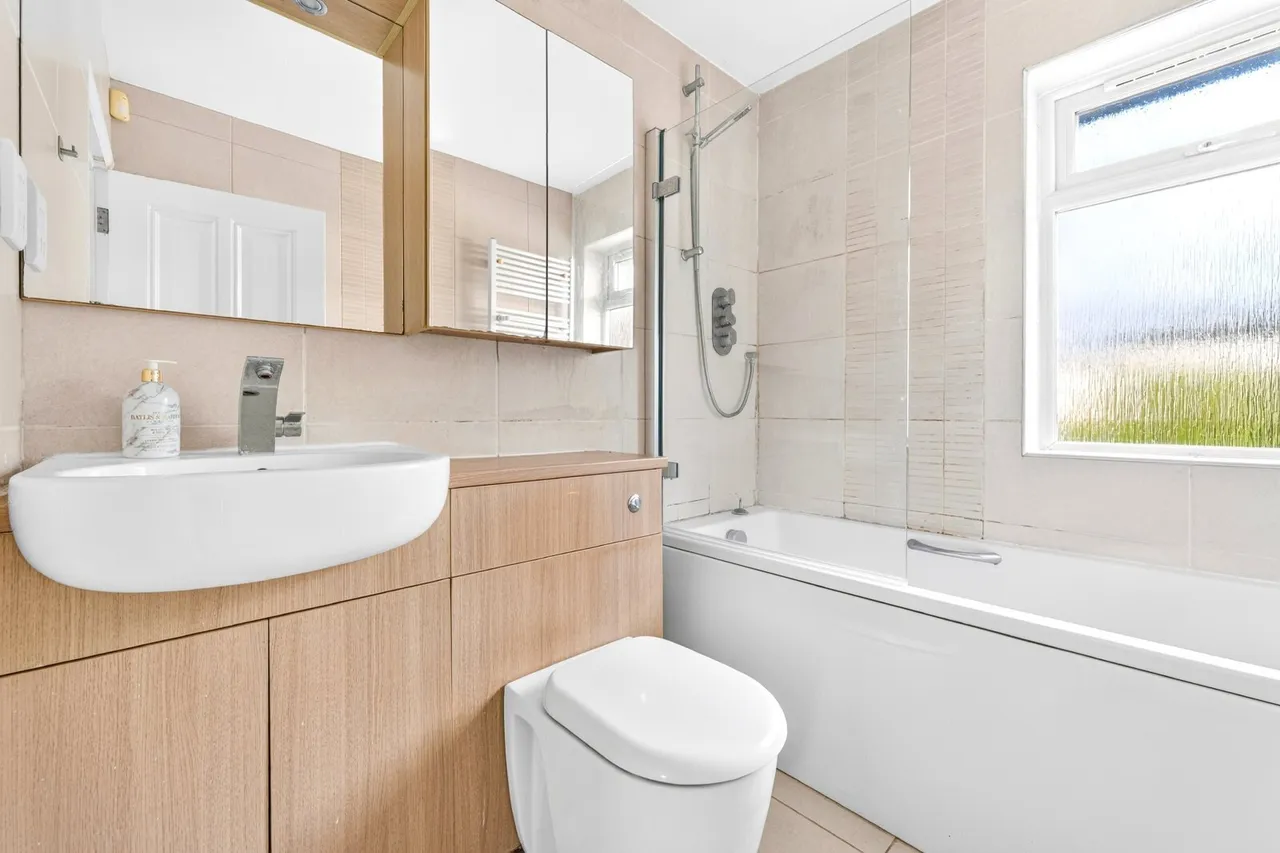 Barry Road, London, SE22, photo 8