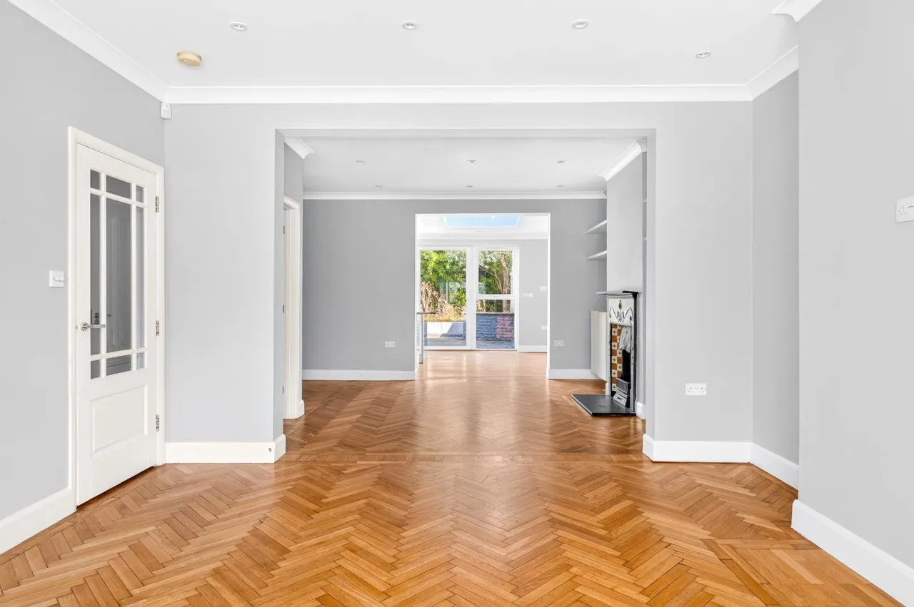 Barry Road, London, SE22, photo 9