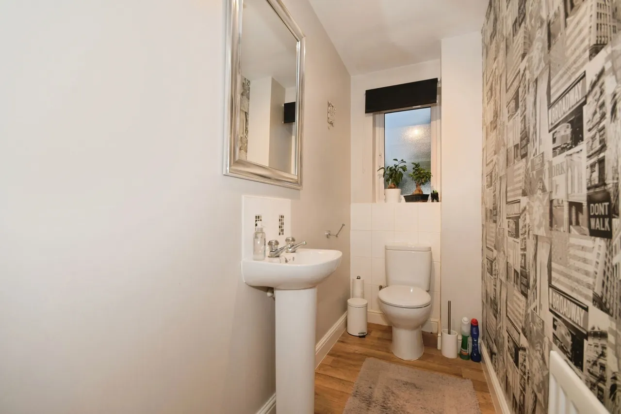 Piper Close, Mansfield Woodhouse, Mansfield, Nottinghamshire, NG19, photo 13