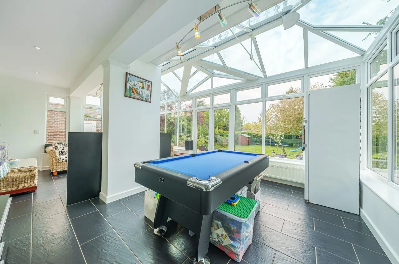 West Drive, Cheam, Surrey, SM2 7NA, photo 10