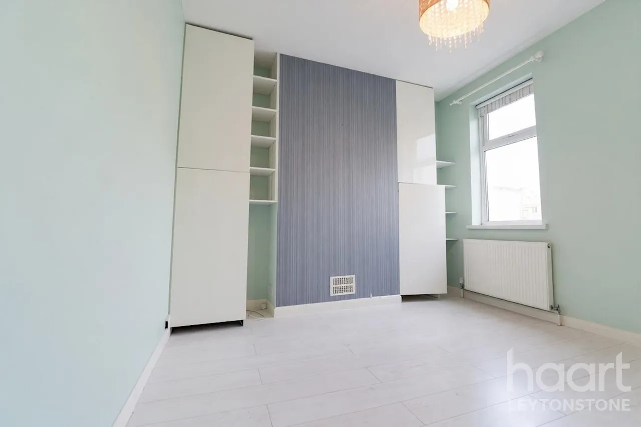 Grove Green Road, E11, photo 8
