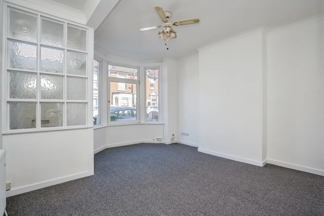 Paulsgrove Road, Portsmouth, PO2, photo 9