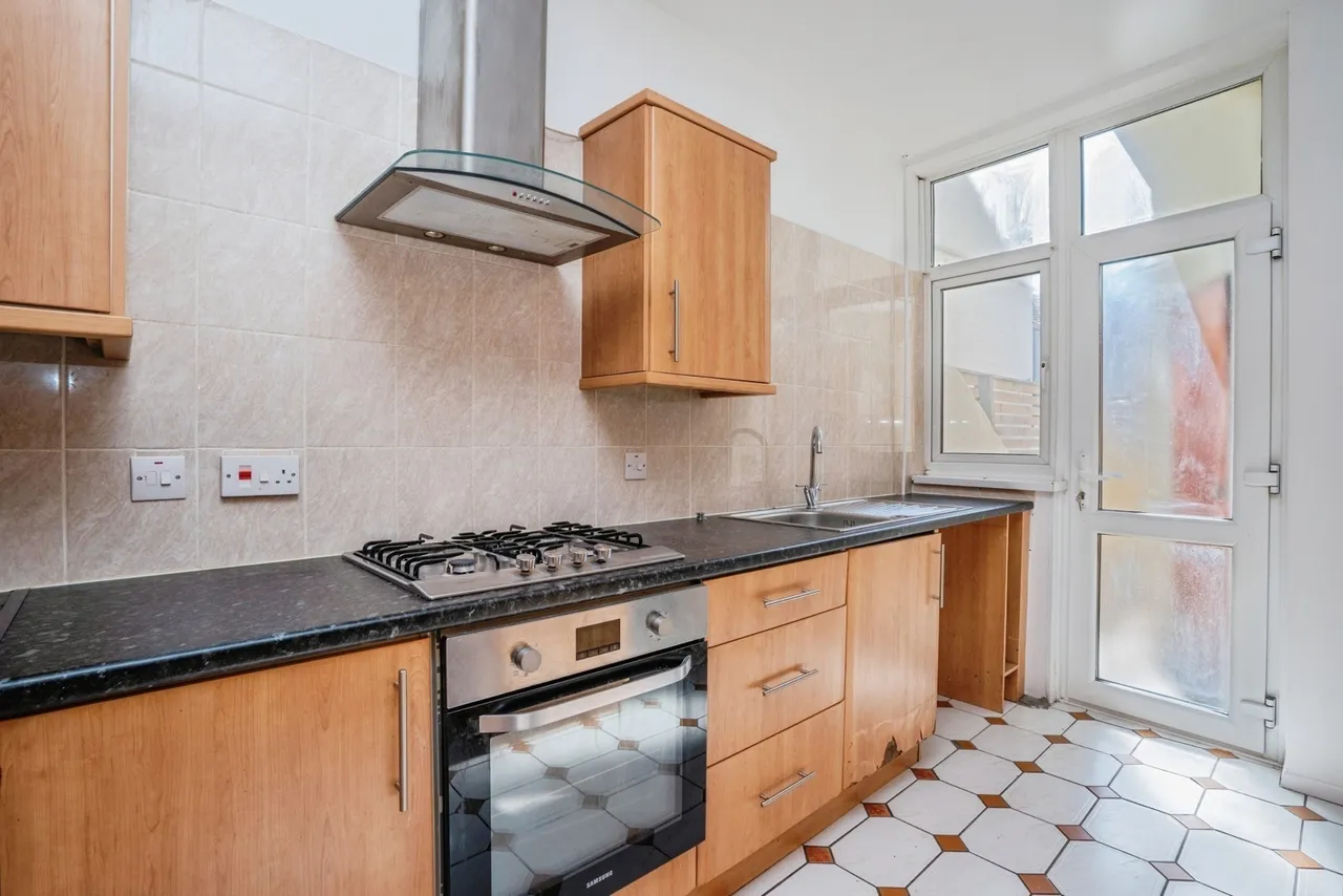Paulsgrove Road, Portsmouth, PO2, photo 4