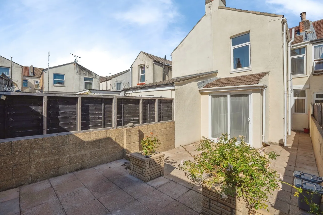 Paulsgrove Road, Portsmouth, PO2, photo 19