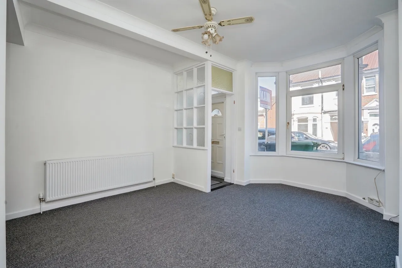 Paulsgrove Road, Portsmouth, PO2, photo 10