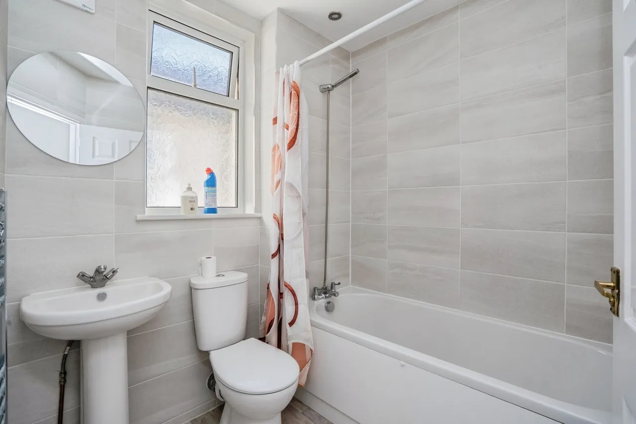Paulsgrove Road, Portsmouth, PO2, photo 7