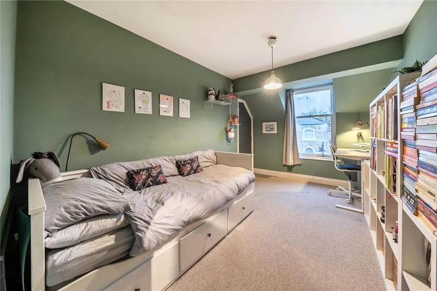 Ferndale Road, London, SW4, photo 6