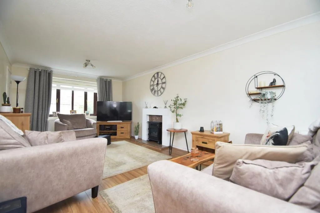 Phoenix Close, Langley Park, DH7, photo 3