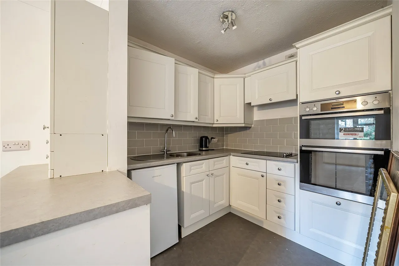 Wickham Court Road, West Wickham, BR4, photo 3