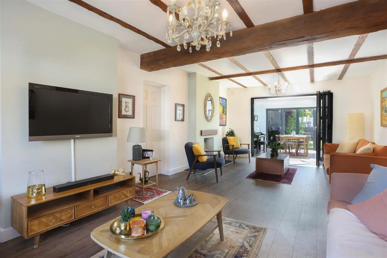 Cosdach Avenue, Wallington, Surrey, SM6 9RA, photo 2