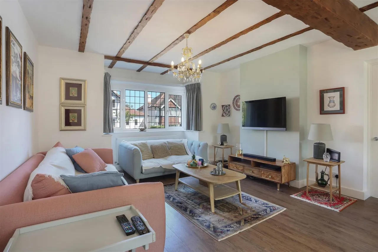 Cosdach Avenue, Wallington, Surrey, SM6 9RA, photo 3