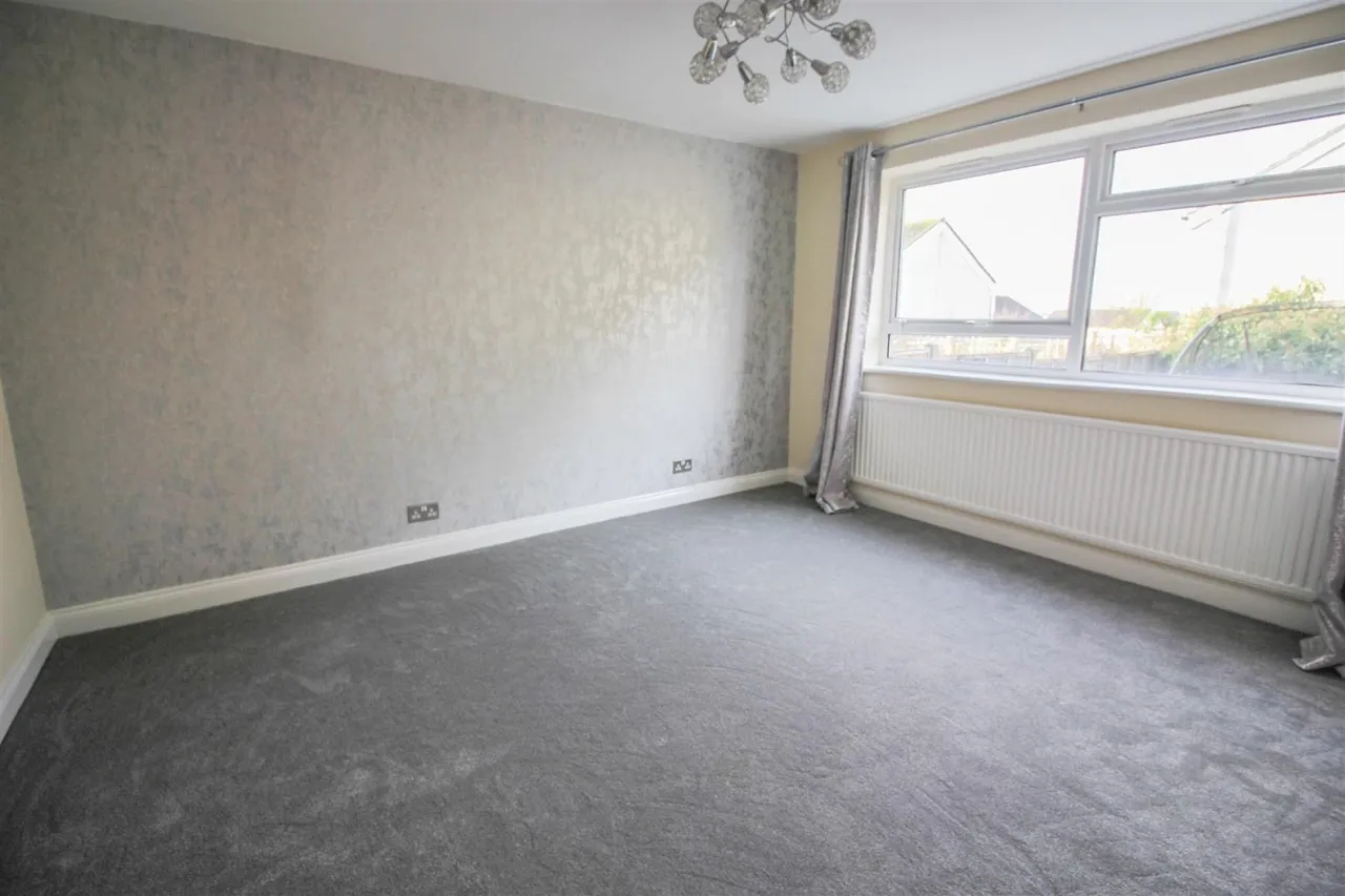 Cloverfield, Harlow, CM18, photo 6