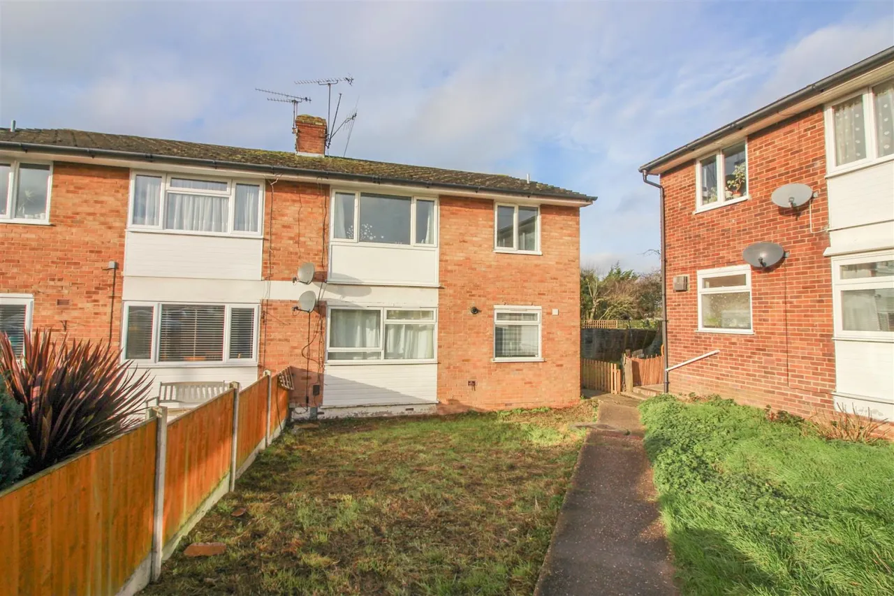 2 bed flat to rent, Cloverfield, Harlow, CM18