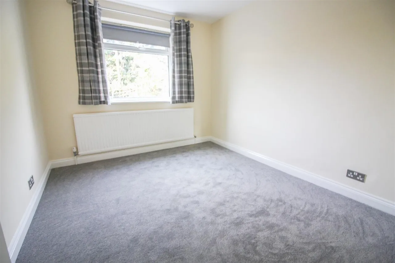 Cloverfield, Harlow, CM18, photo 7