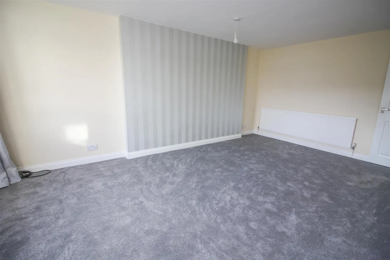 Cloverfield, Harlow, CM18, photo 5