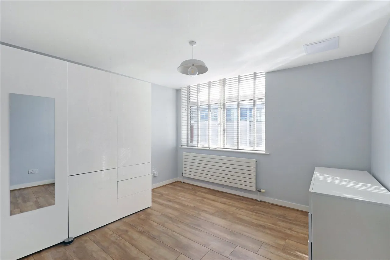 2 bed flat for sale — Uxbridge Road, London, W5