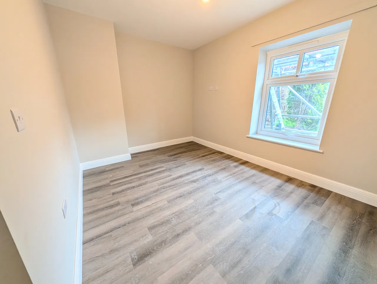 Hyde Road, Woodley, SK6, photo 12