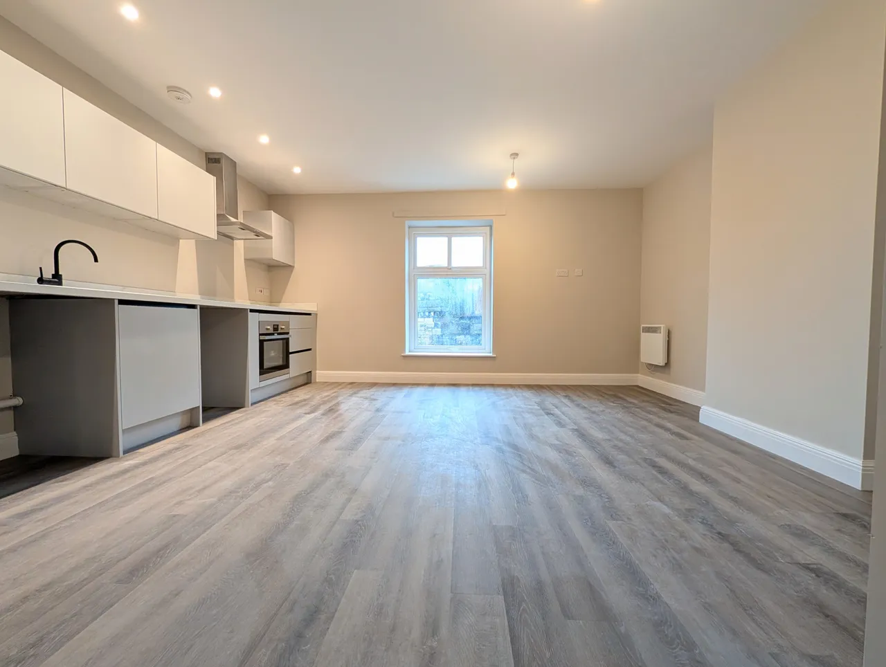 Hyde Road, Woodley, SK6, photo 7