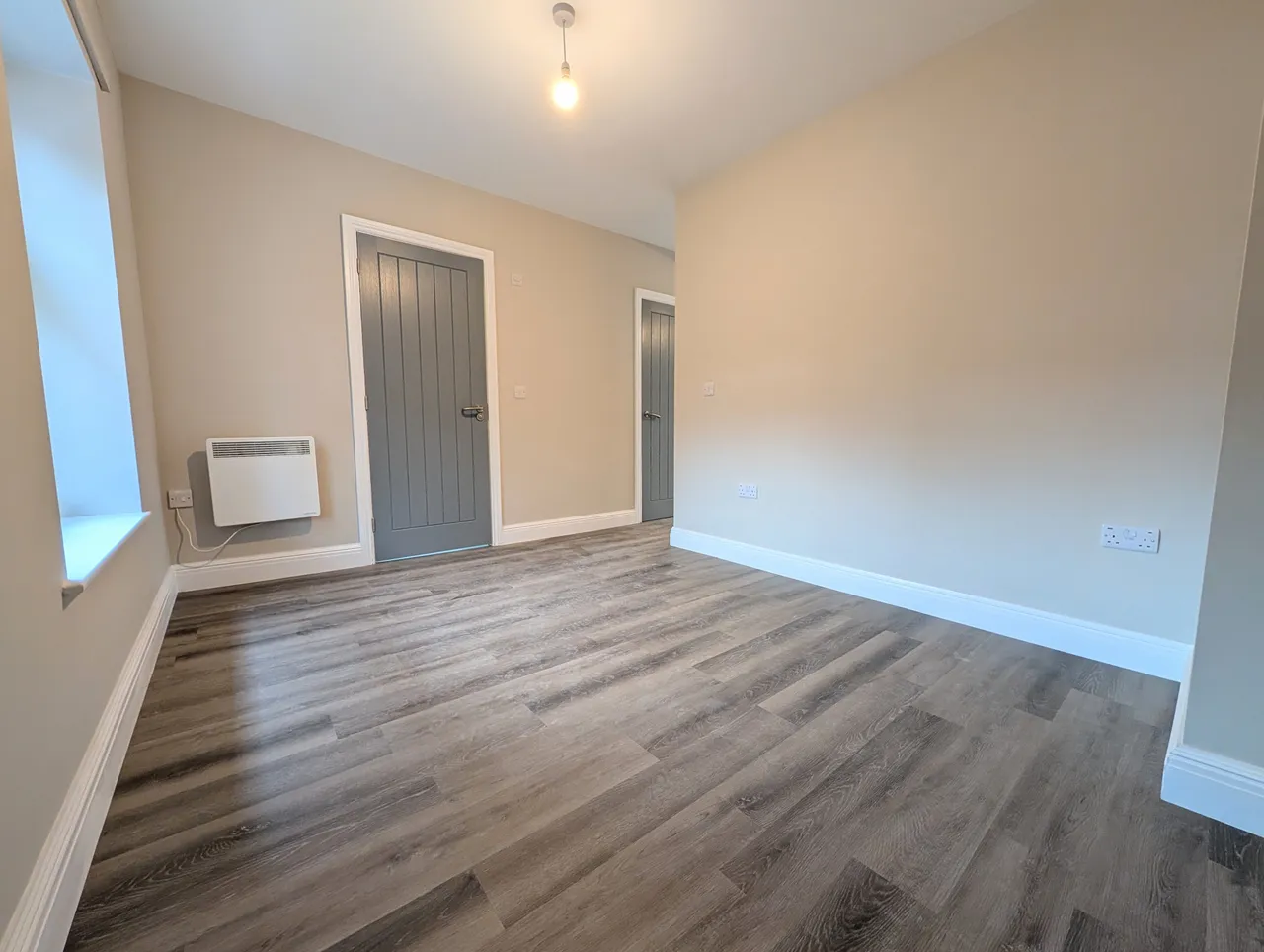 Hyde Road, Woodley, SK6, photo 13