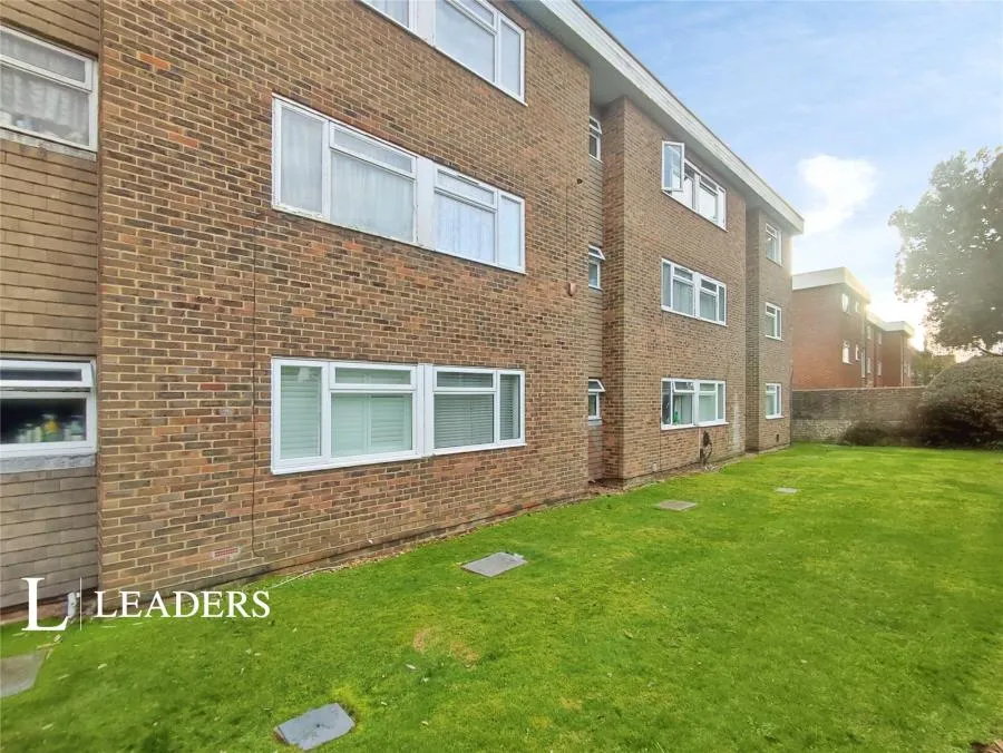 Rowlands Road, Worthing, BN11, photo 11