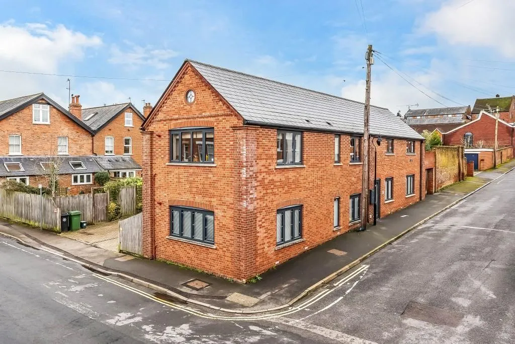 1 bed flat for sale, Jubilee Terrace, Dorking, RH4