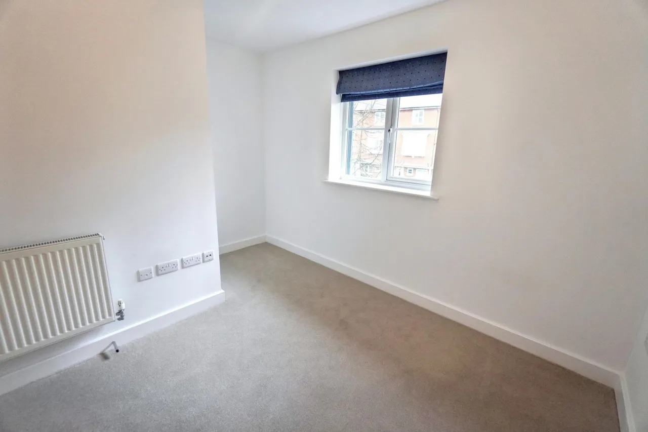 Chequers Avenue, High Wycombe, HP11, photo 13