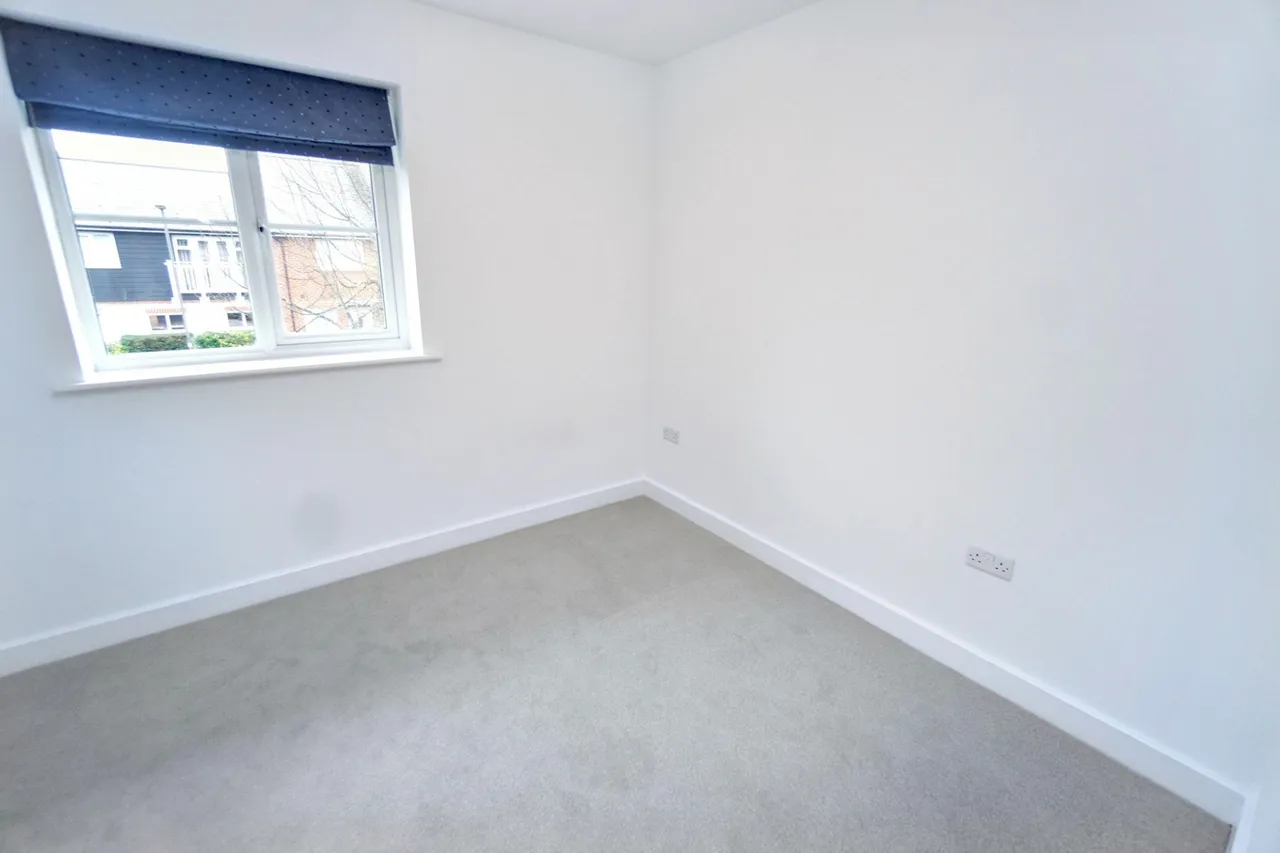 Chequers Avenue, High Wycombe, HP11, photo 5