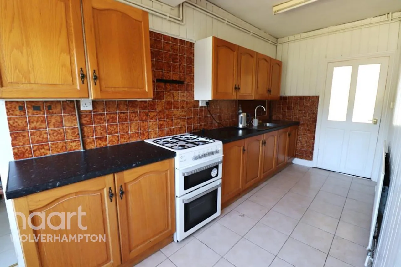 Stafford Road, Wolverhampton, WV10, photo 4