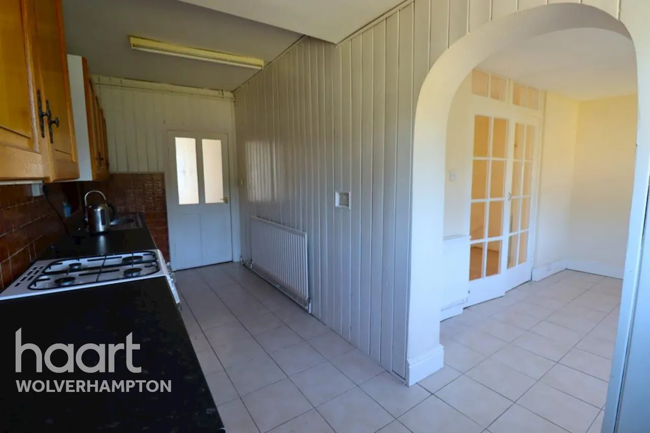 Stafford Road, Wolverhampton, WV10, photo 6