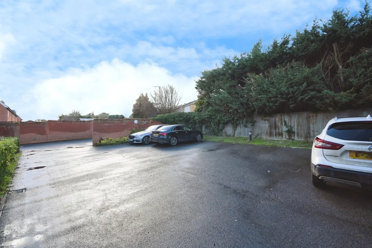 Eastwood Park, Great Baddow, Chelmsford, photo 7