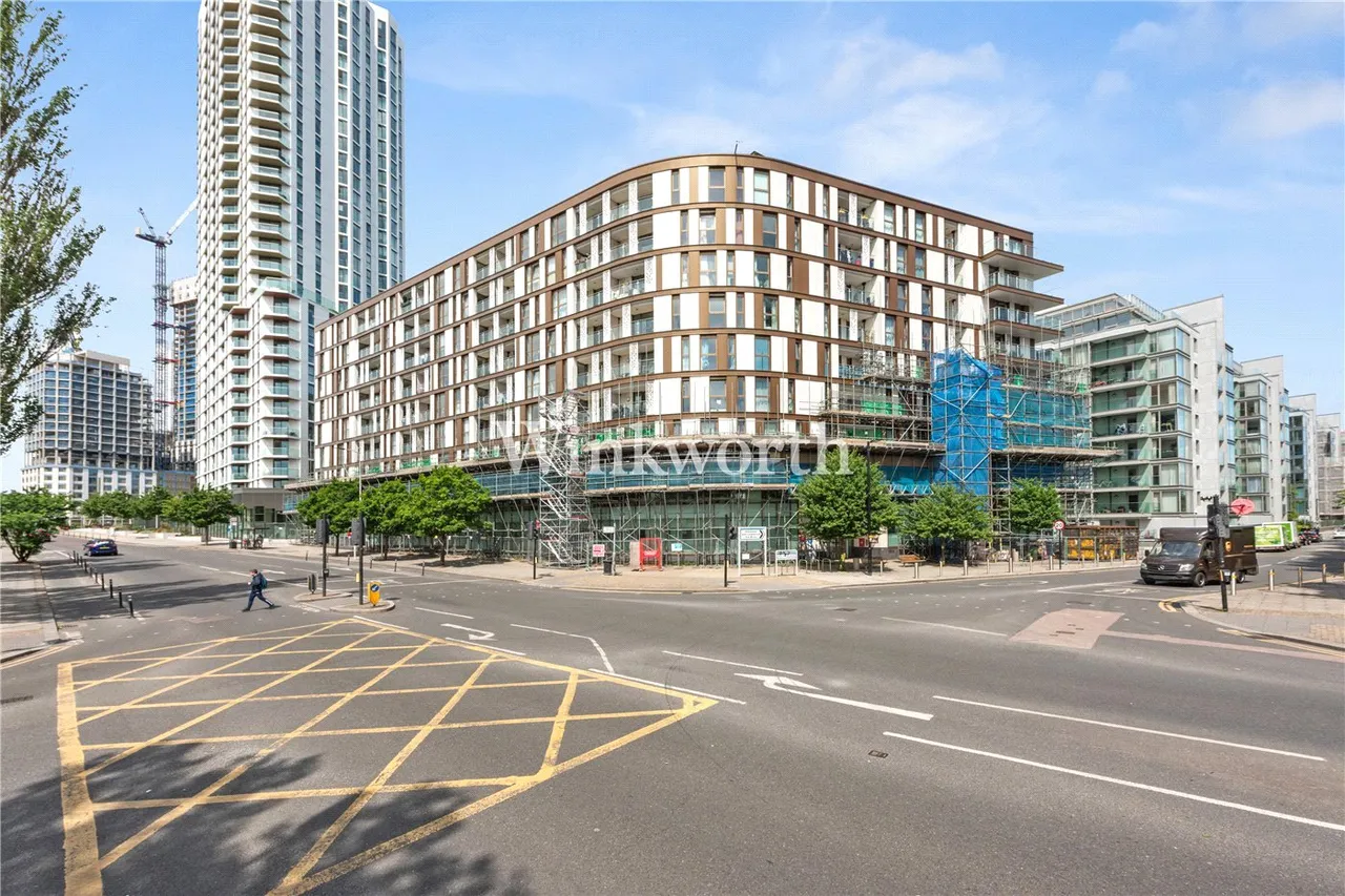 2 bed flat for sale — Mill Mead Road, London, N17