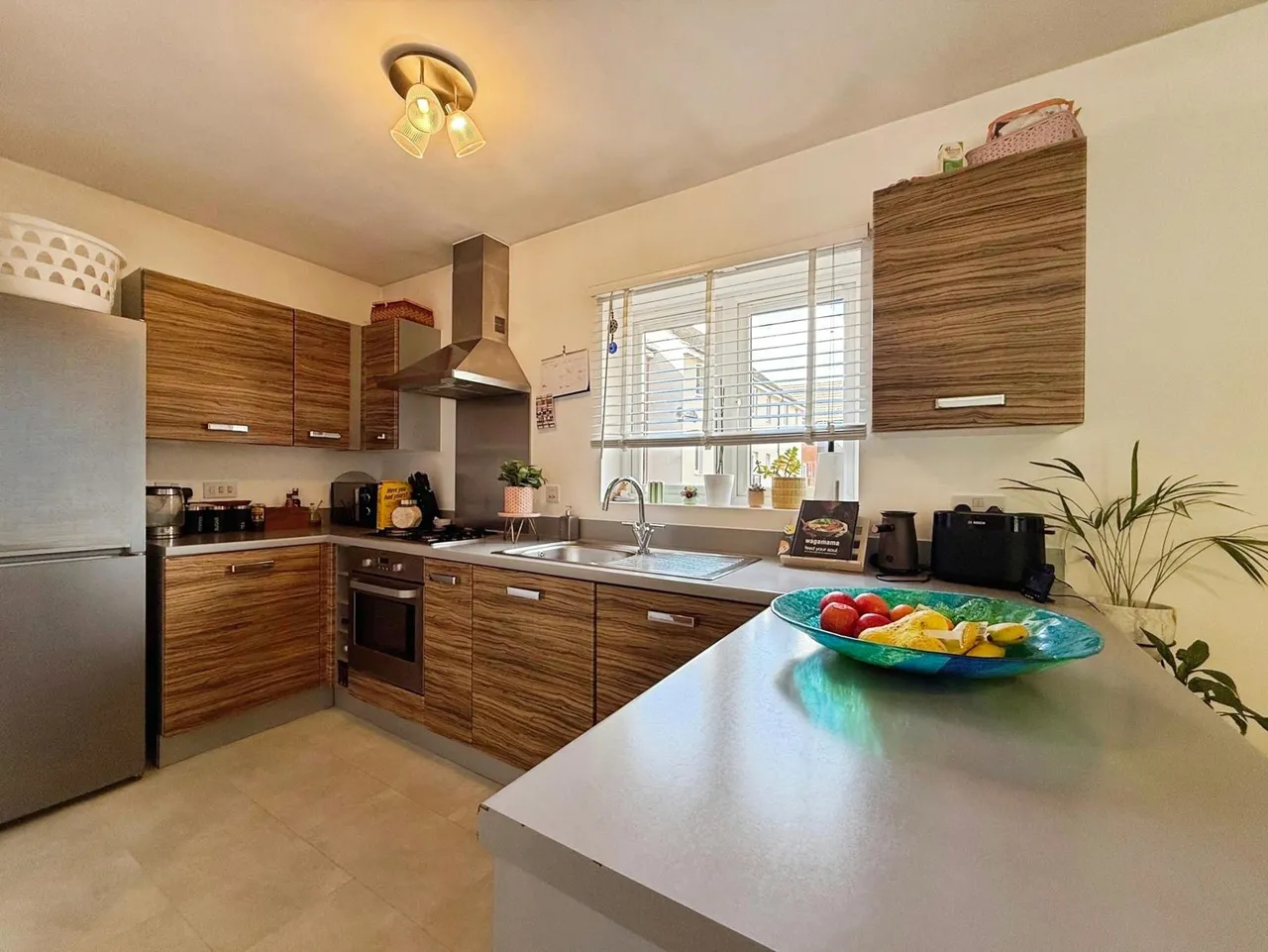Skippetts Gardens, Basingstoke, Hampshire, RG21 3FB, photo 2