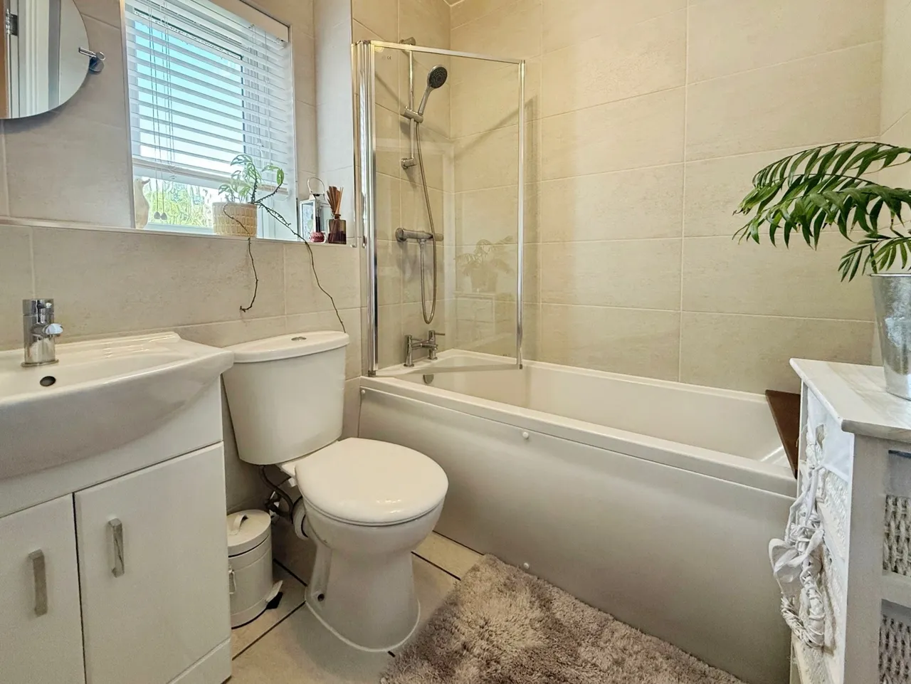 Skippetts Gardens, Basingstoke, Hampshire, RG21 3FB, photo 6
