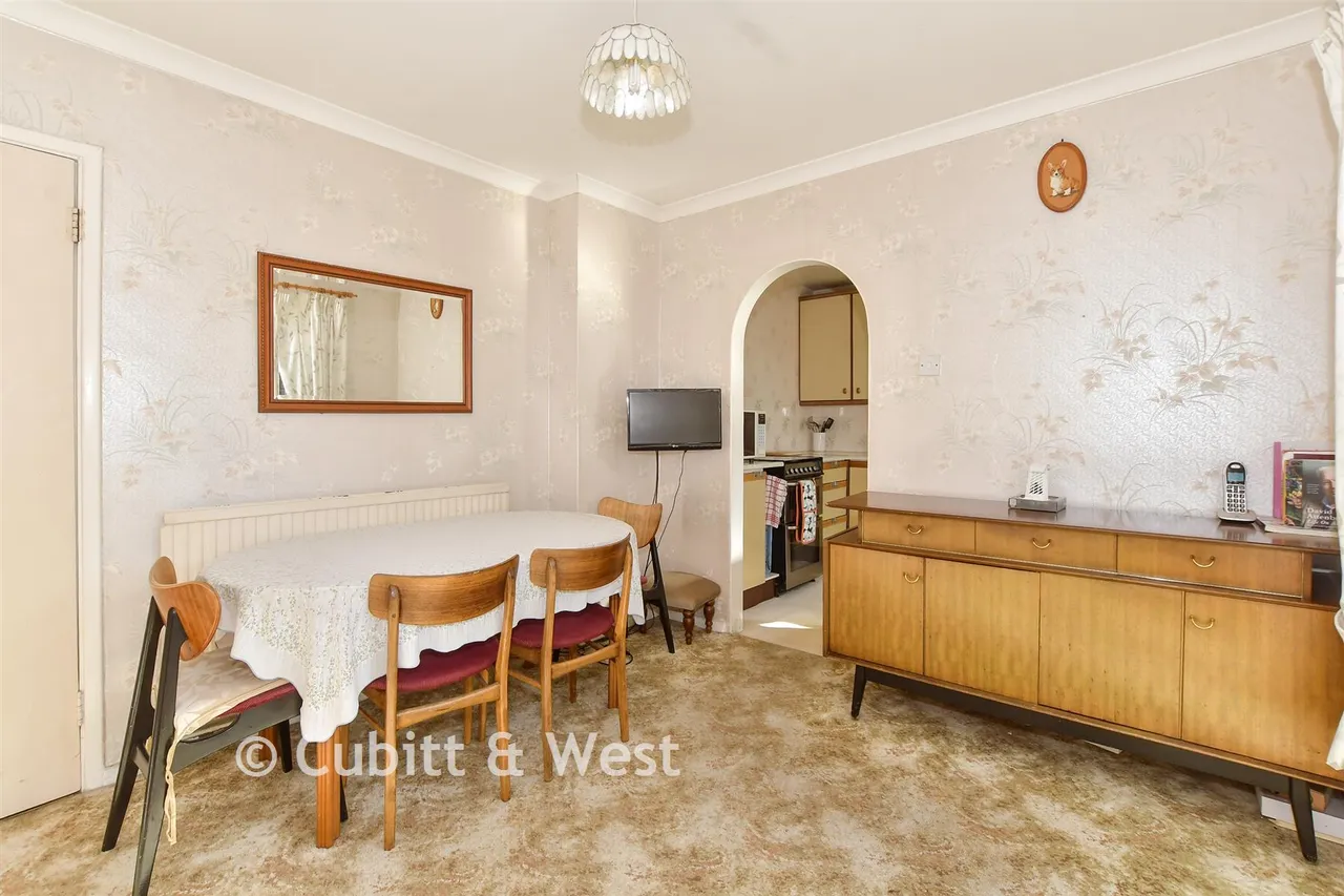 Ewhurst Close, West Green, RH11, photo 5