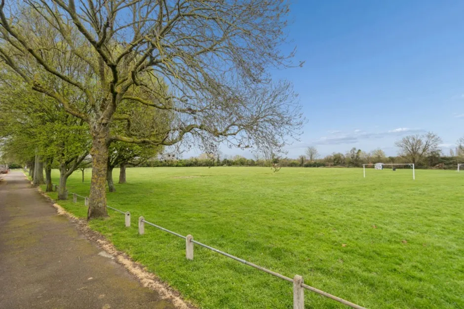 Horton Road, Staines-Upon-Thames, TW19, photo 20