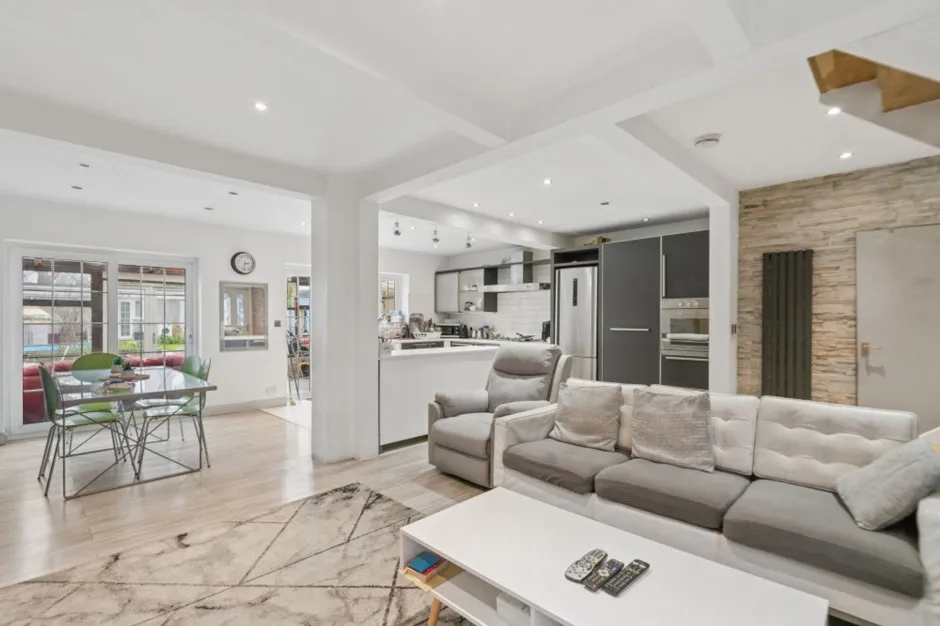 Horton Road, Staines-Upon-Thames, TW19, photo 3