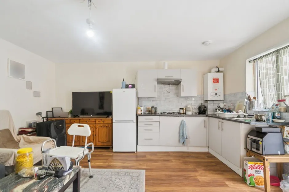 Horton Road, Staines-Upon-Thames, TW19, photo 13