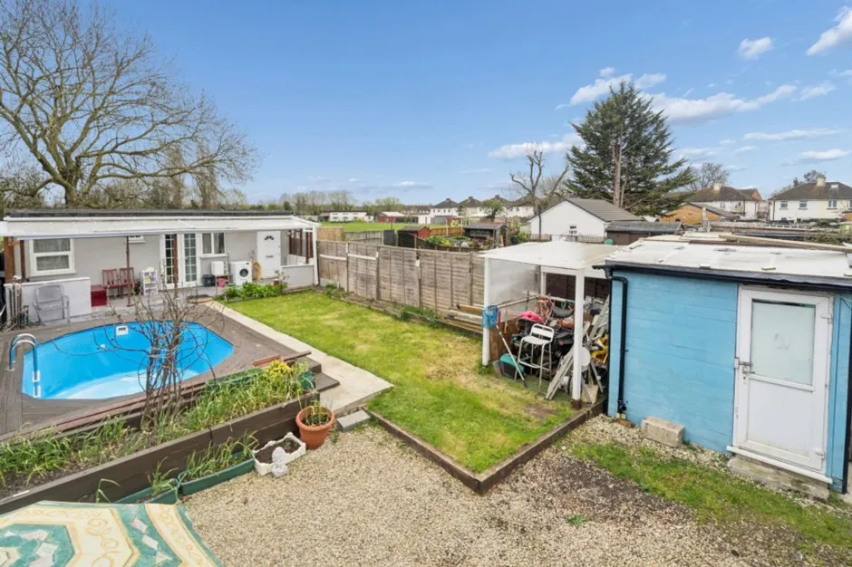Horton Road, Staines-Upon-Thames, TW19, photo 17