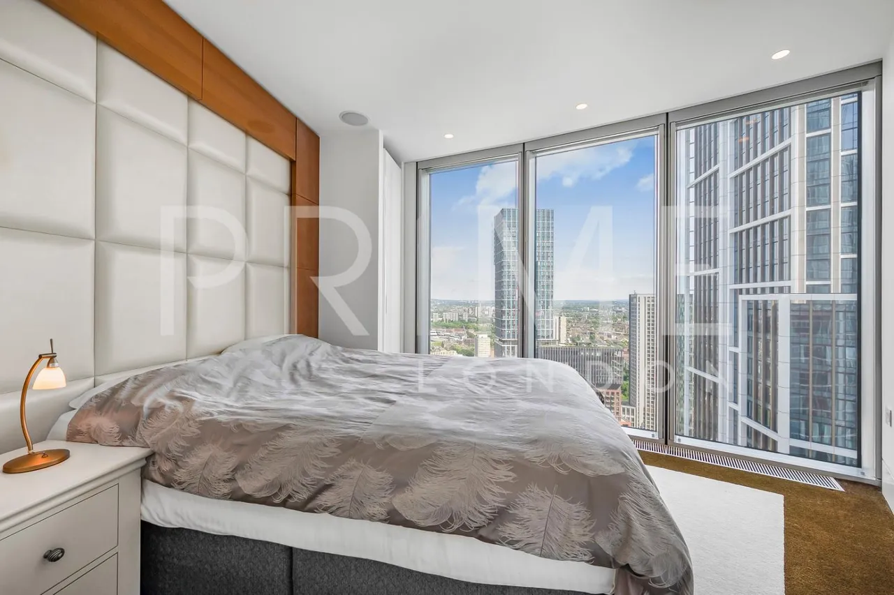 The Tower, One St George Wharf, SW8, photo 10