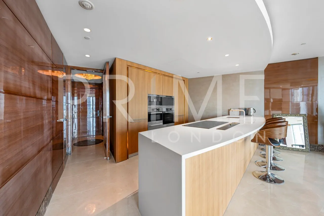 The Tower, One St George Wharf, SW8, photo 5
