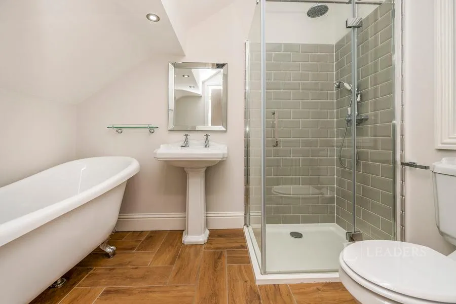 Park Avenue, WR3, photo 15