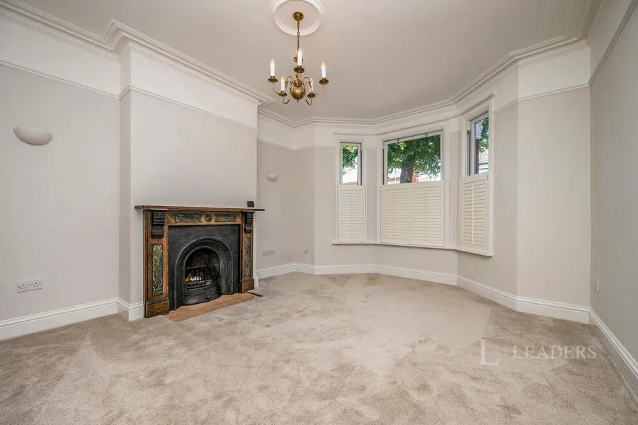 Park Avenue, WR3, photo 6