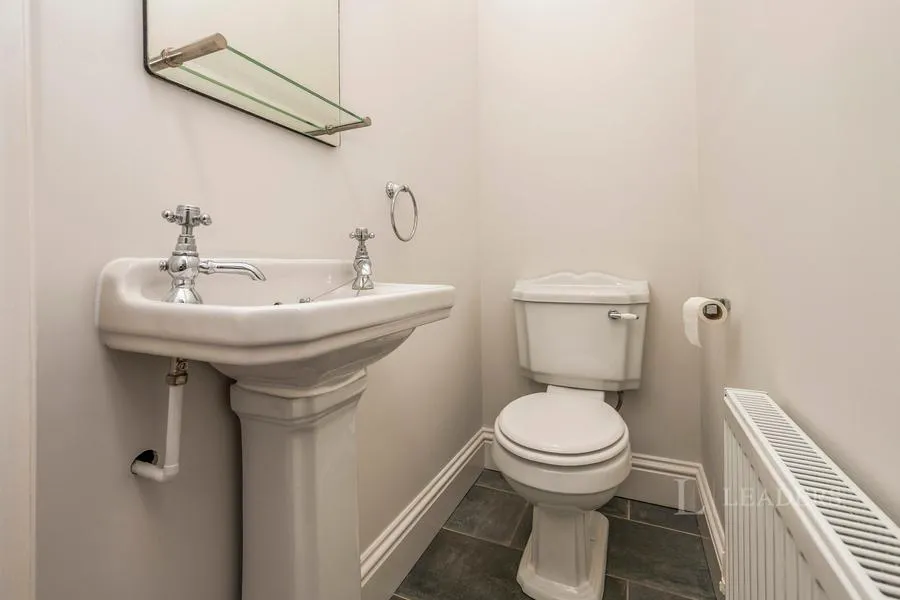 Park Avenue, WR3, photo 5