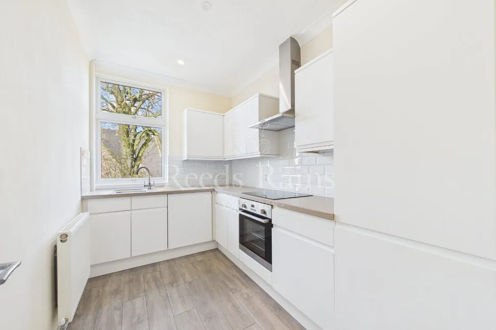 Gorringe Avenue, South Darenth, Kent, DA4, photo 9