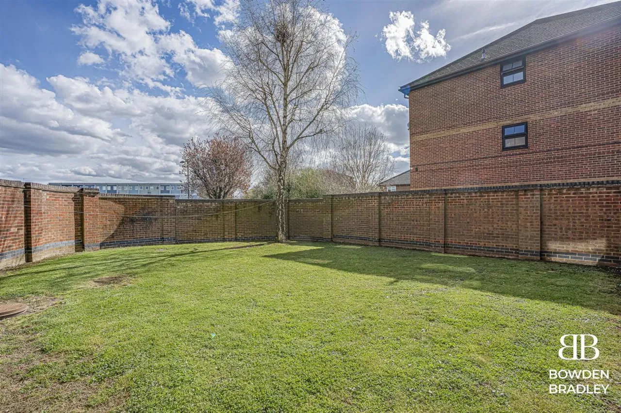 Manford Way, Hazel Court, IG7, photo 24