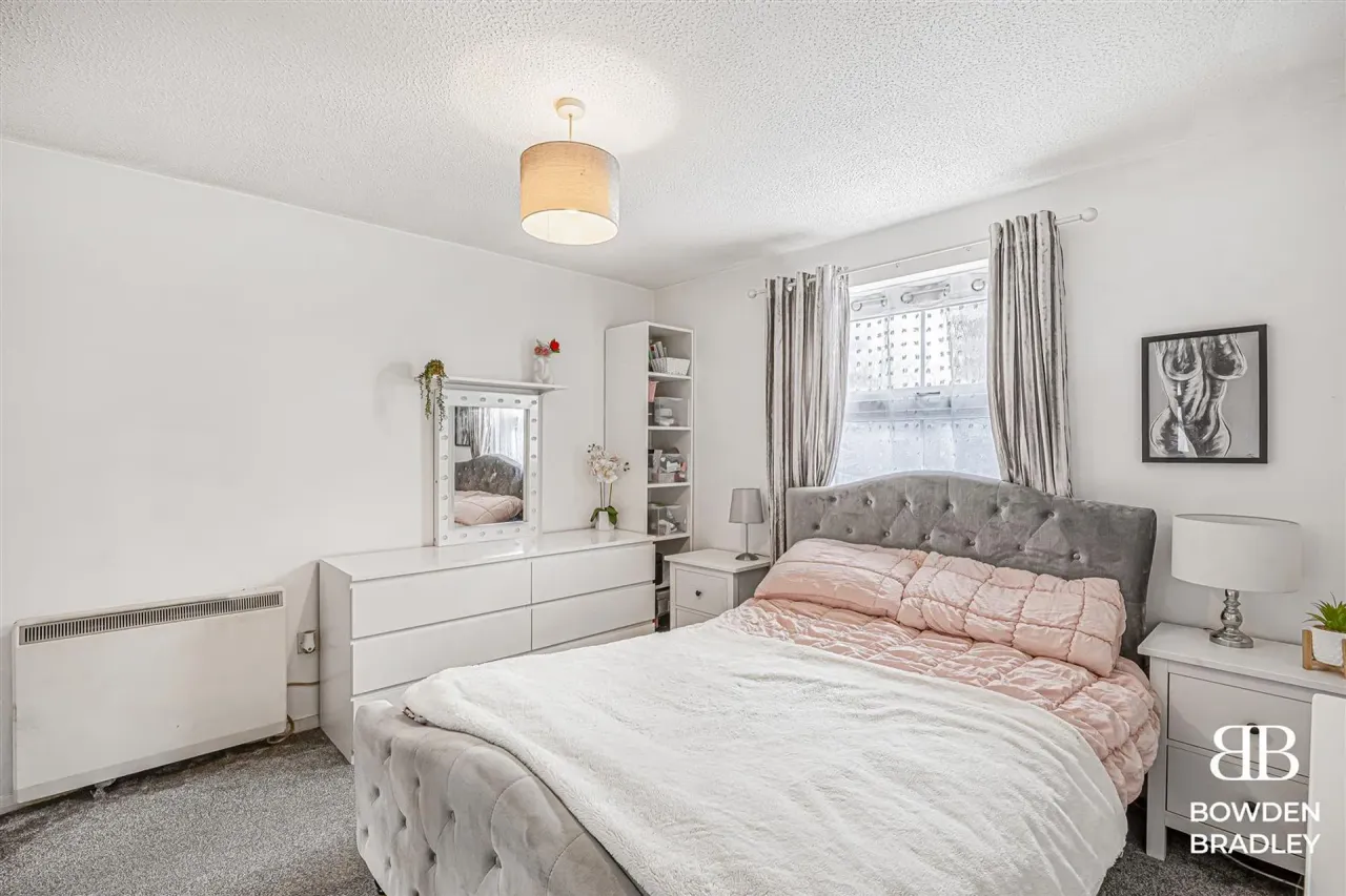 Manford Way, Hazel Court, IG7, photo 9