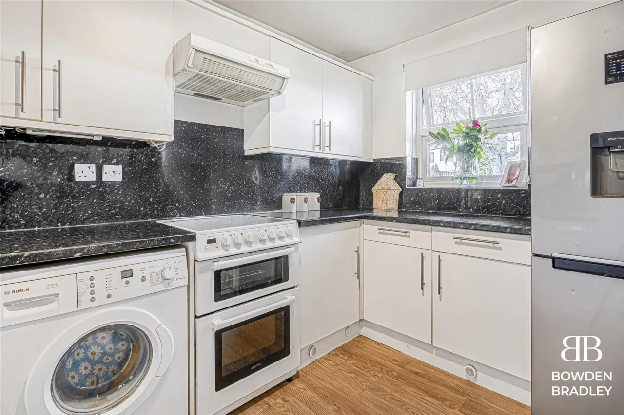Manford Way, Hazel Court, IG7, photo 6