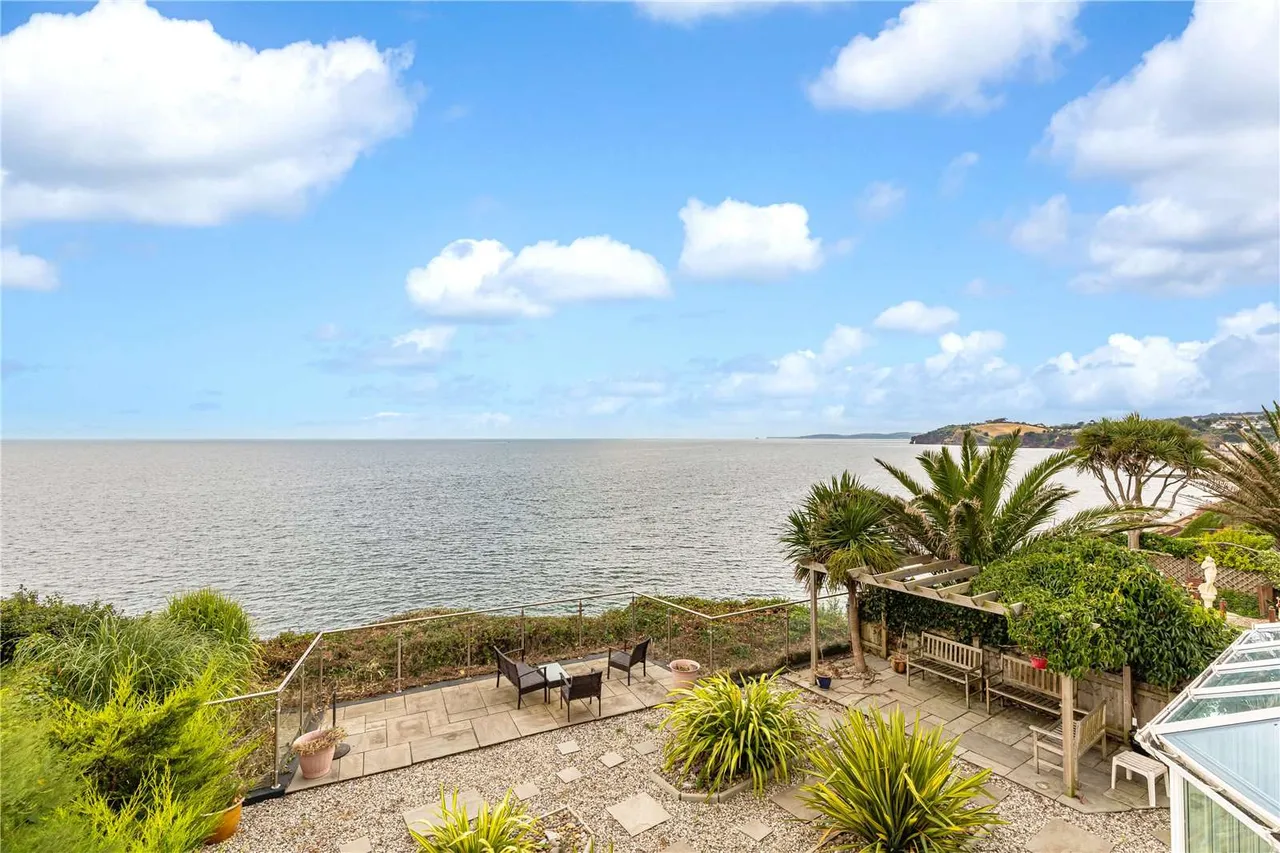 Exeter Road, Dawlish, Devon, EX7 0AG, photo 3