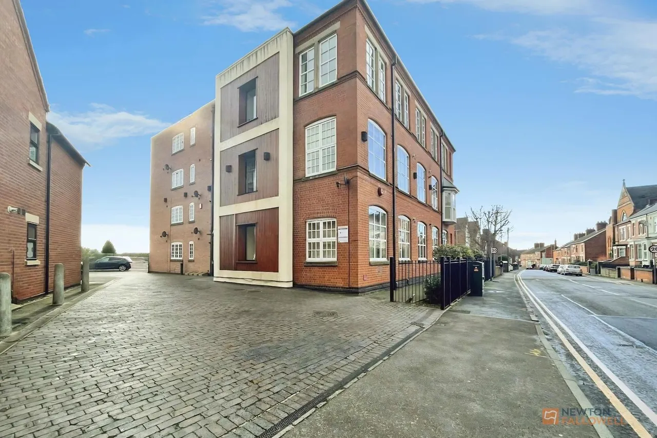 2 bed flat for sale, Shilton Road, Barwell, LE9